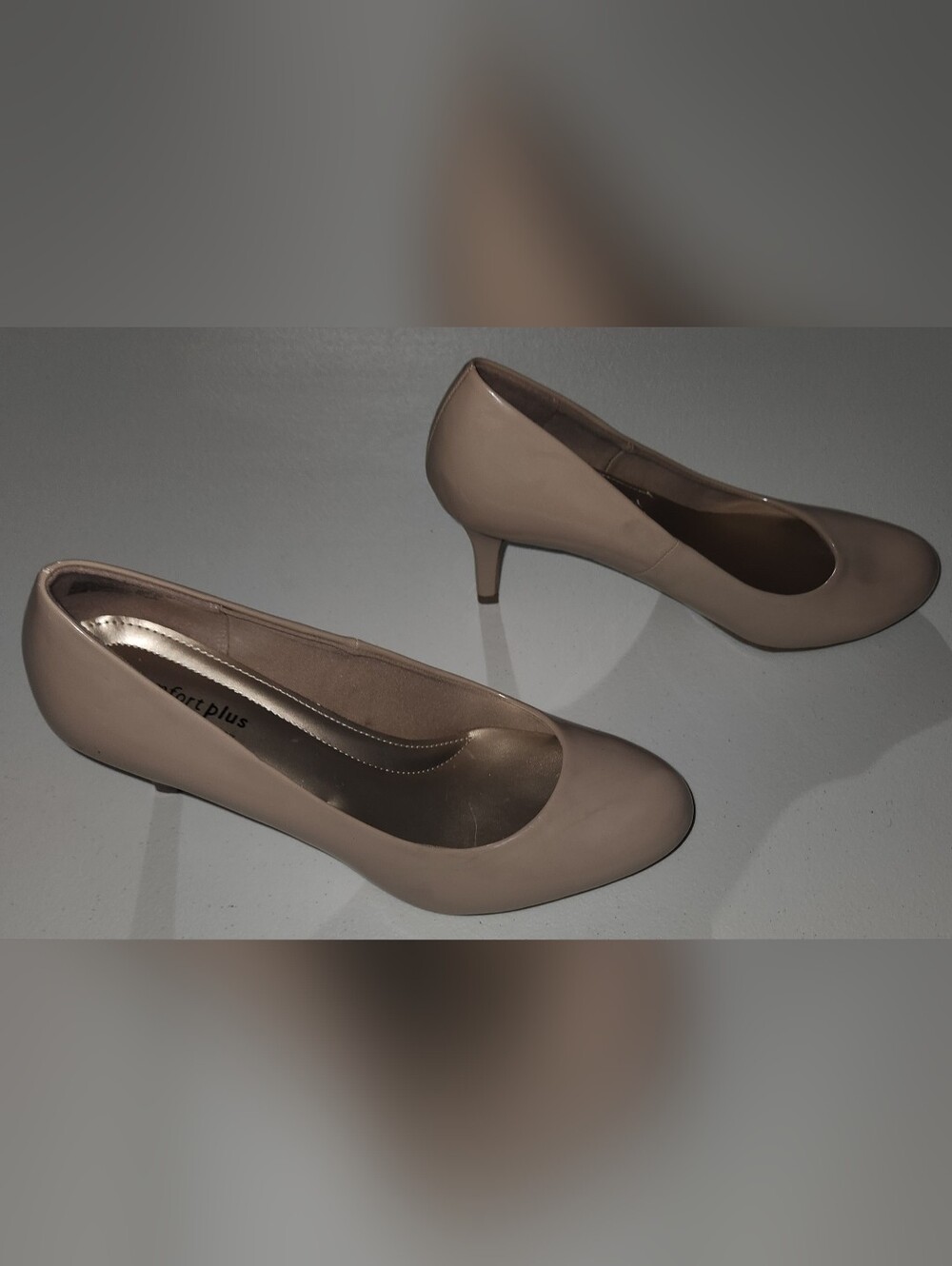 Comfort Plus By Predictions Taupe Patent Round-Toe Women’s Heels Size 9.5